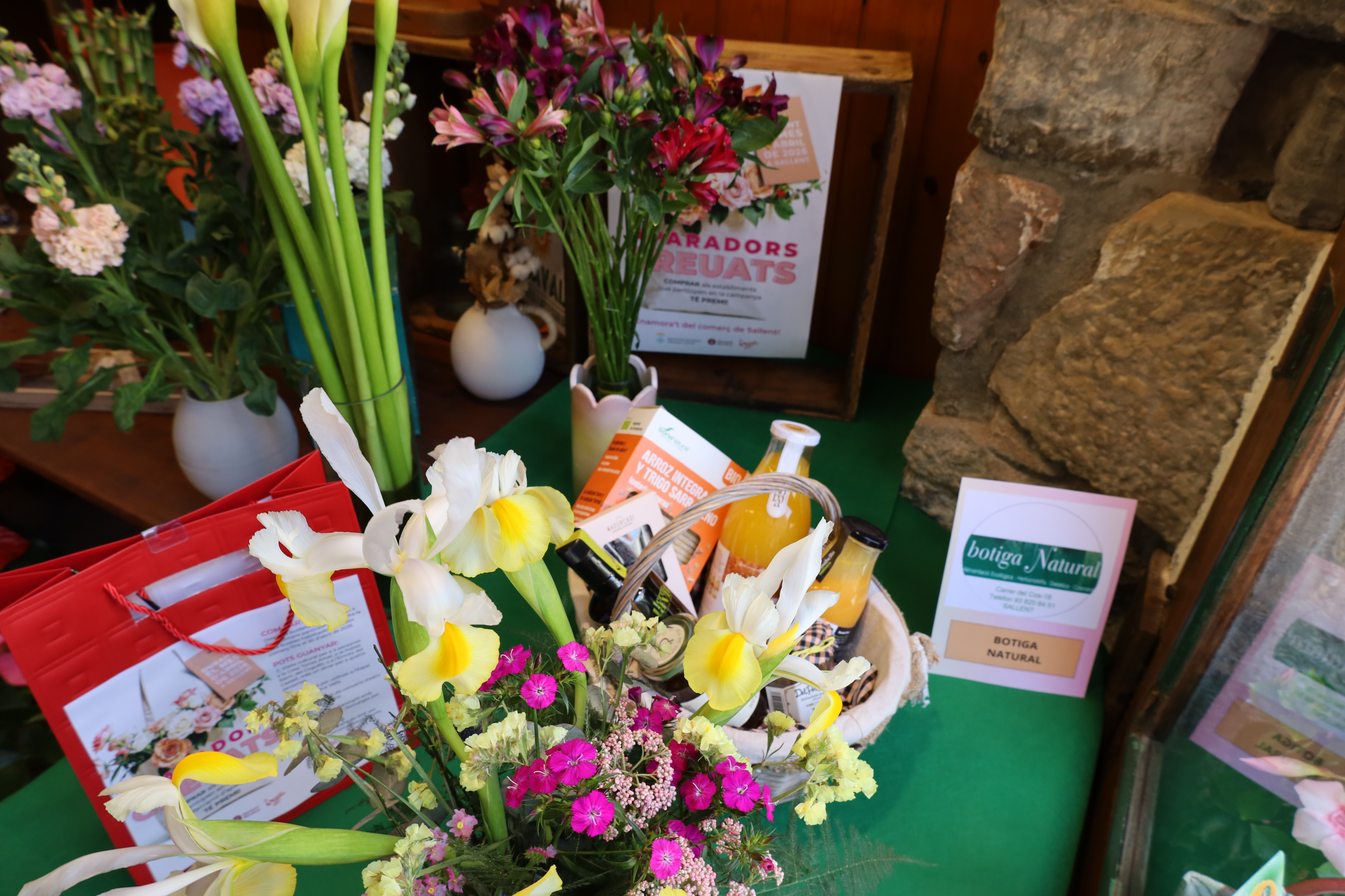 Aquest abril deixa't sorprendre pels aparadors creuats de Sallent! 