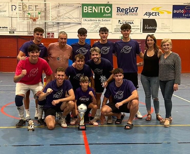 L'equip El Secret fa doblet i guanya la final del torneig d'estiu de futbol sala i la prova de les 24 hores