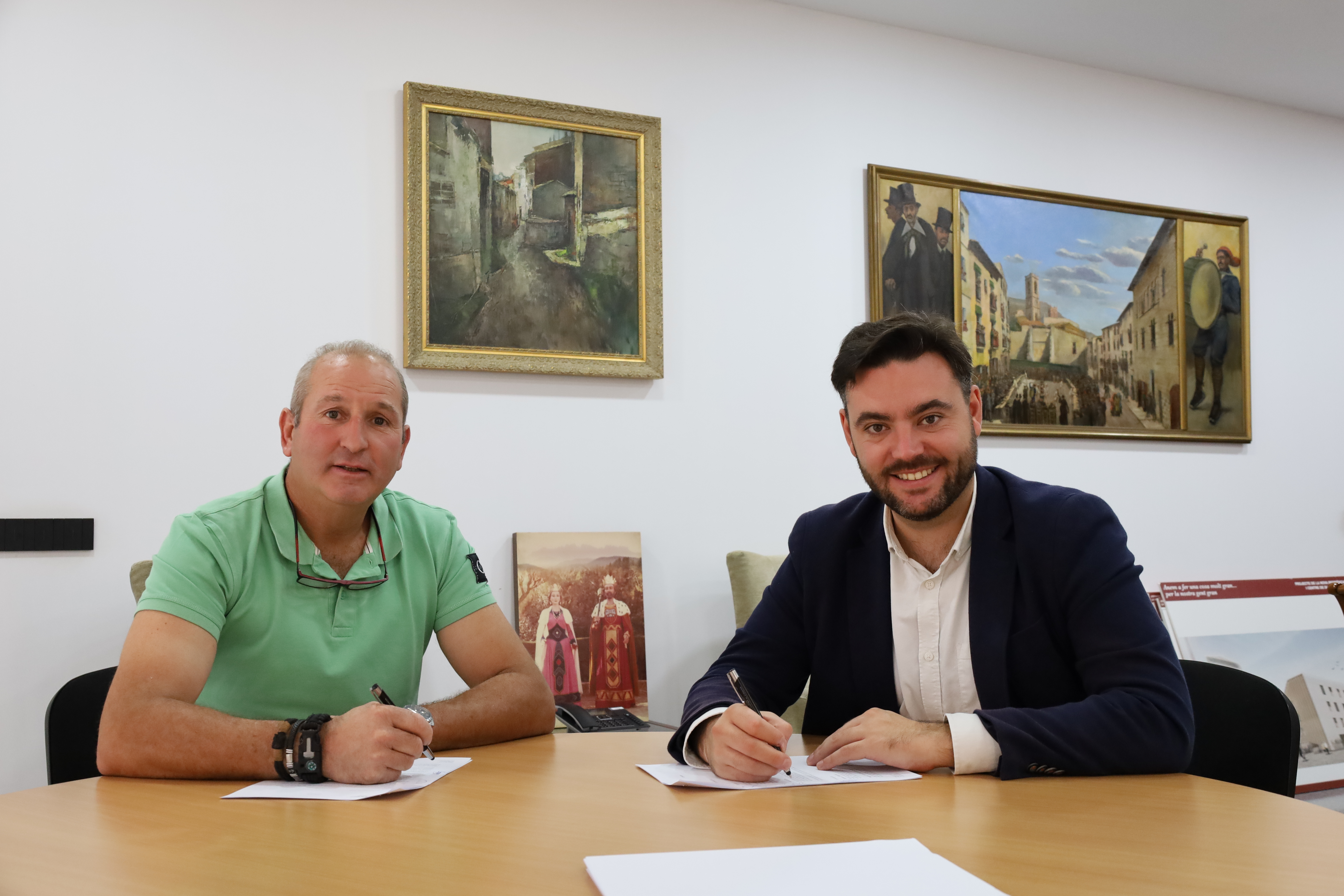 L'Ajuntament de Sallent i l'Associació de Voluntaris  de Protecció Civil de Sallent renoven el conveni de col·laboració.