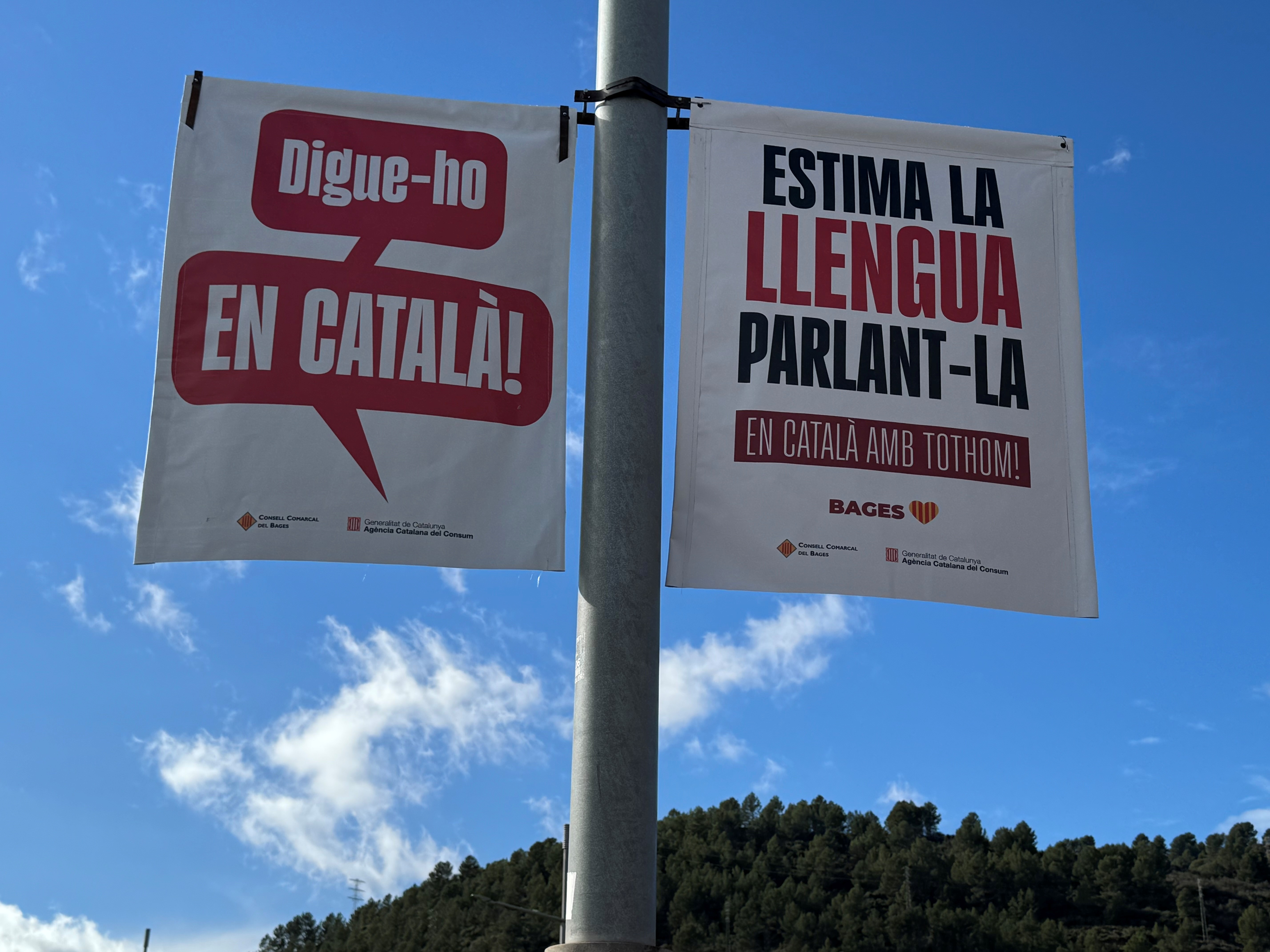 La campanya "Digue-ho en catal&agrave;!" ja la pots trobar a Sallent!