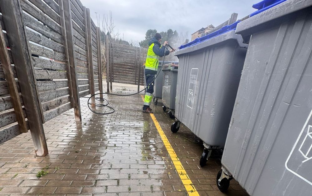 Reforç de neteja a les àrees de deixalles de Sallent!