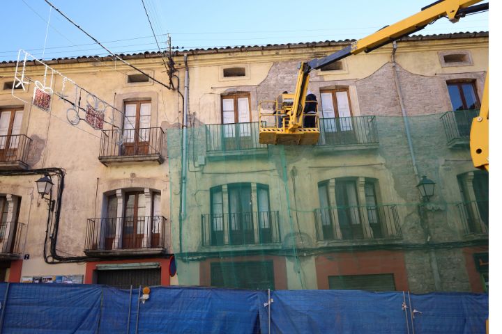 Comencen els treballs de manteniment de les façanes
