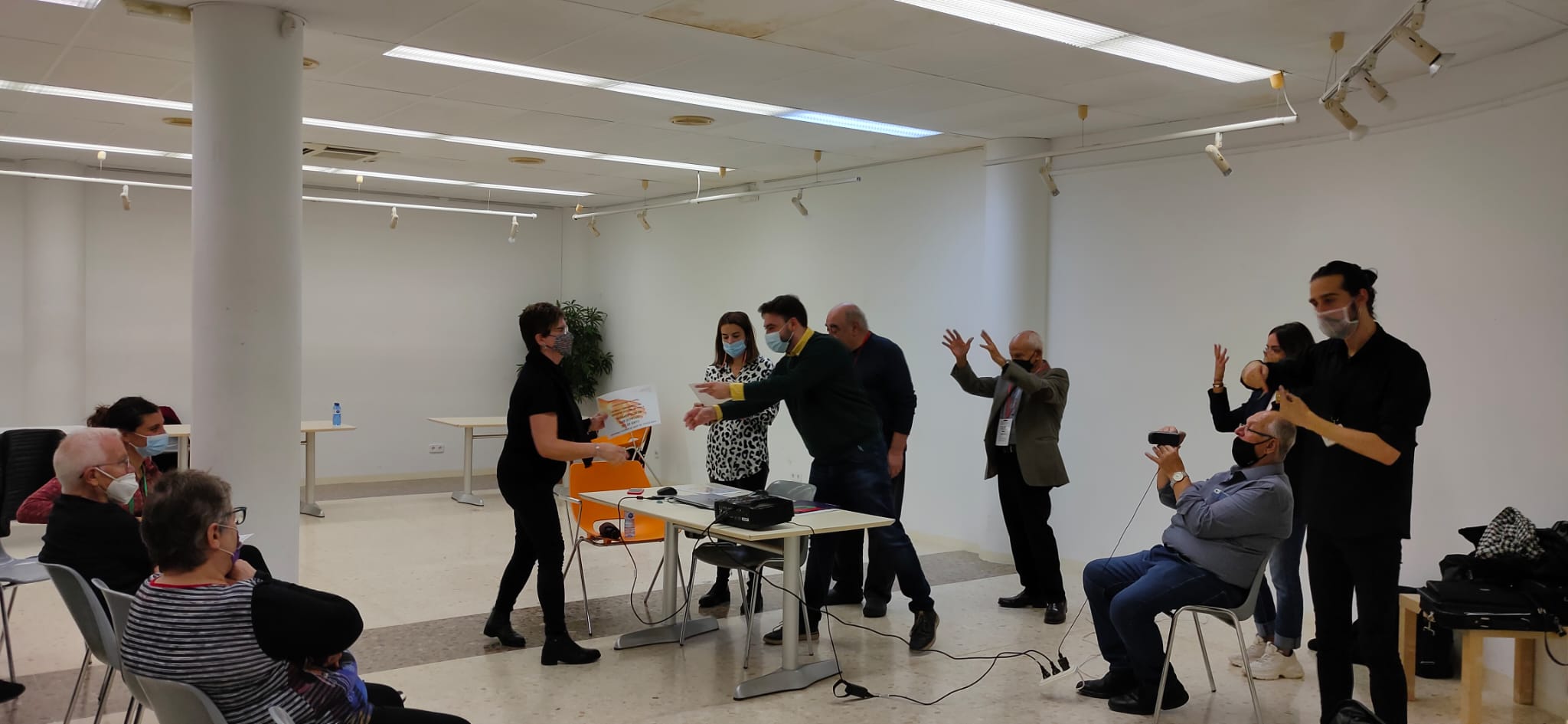 Curs d'iniciació a la llengua de signes catalana